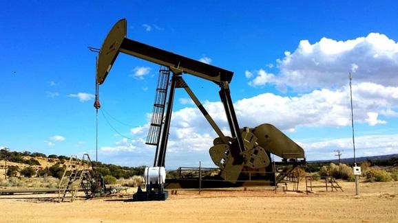 Drilling rig with H2S monitoring and contingency equipment during well intervention